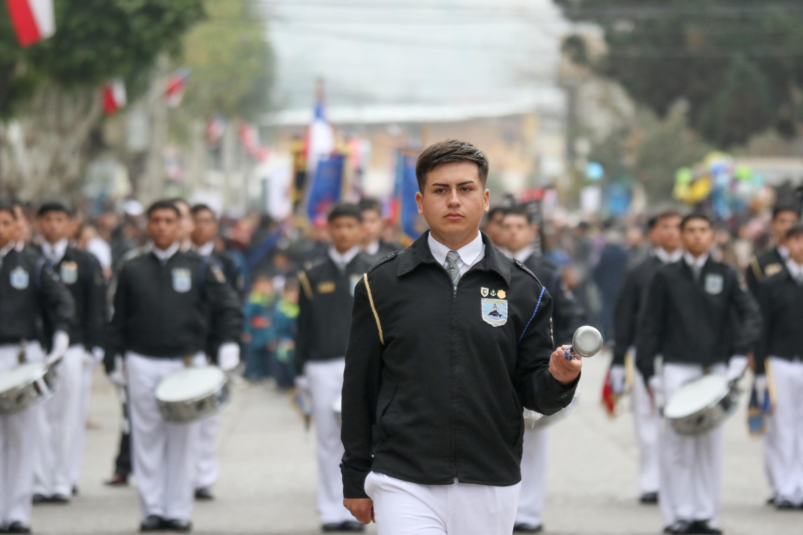 VILLA ALEMANA SE UNE EN TRADICIÓN Y ORGULLO PATRIO: ÉXITO ROTUNDO EN DOBLE JORNADA DE DESFILES POR LAS GLORIAS NAVALES