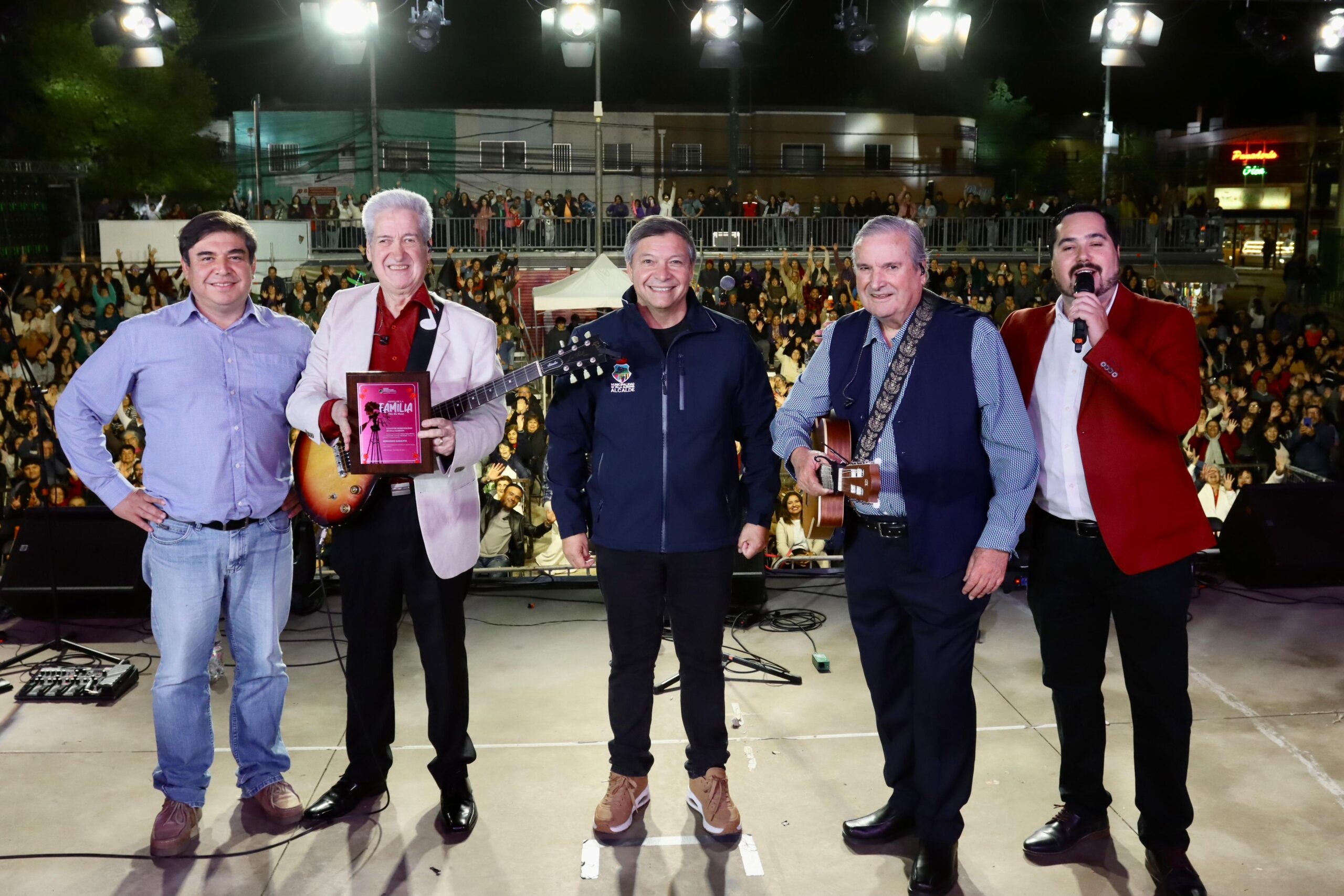 VILLA ALEMANA DISFRUTÓ DE UNA EXITOSA CELEBRACIÓN DEL DÍA DE LA MADRE CON “LA FIESTA FAMILIAR”