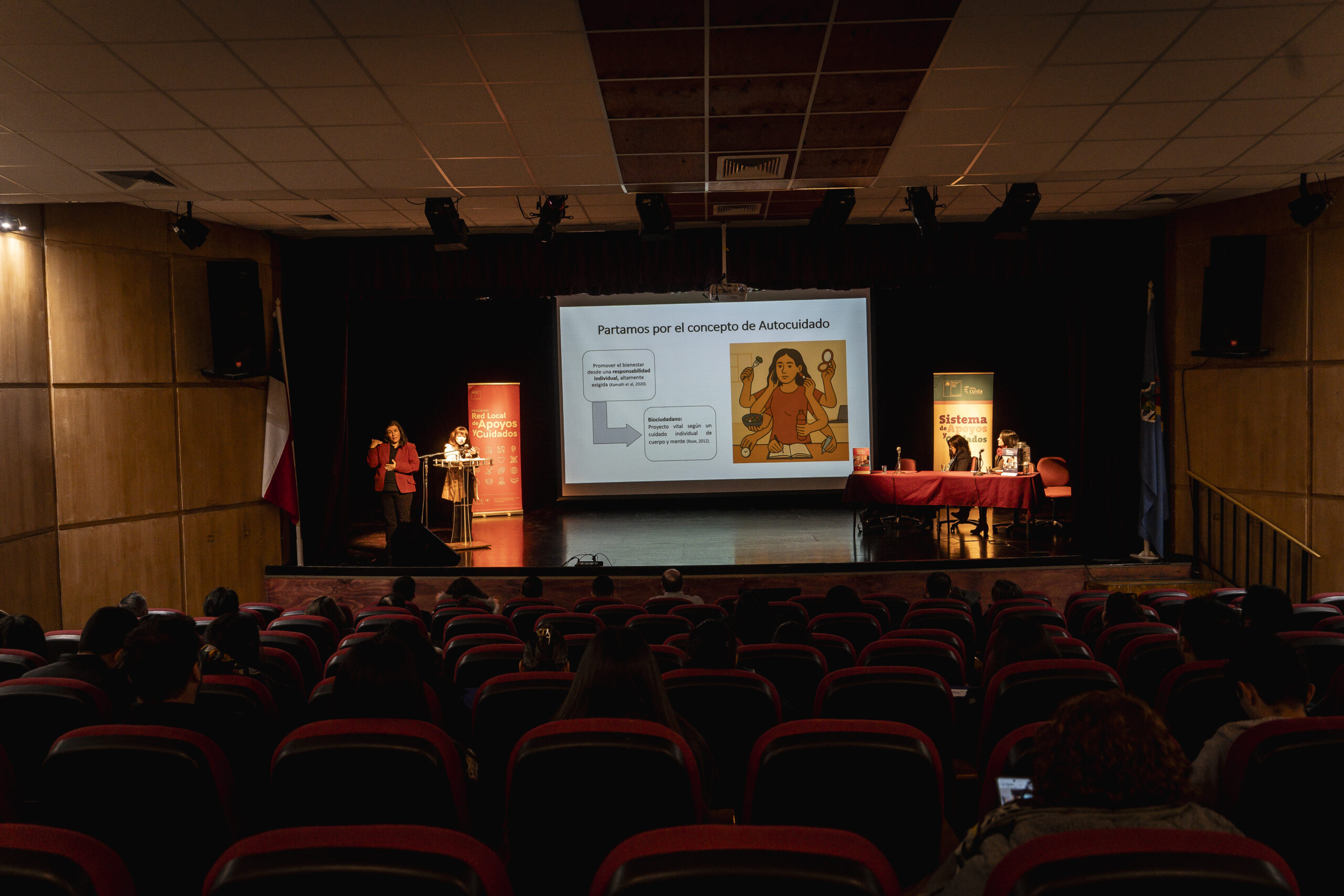 Villa Alemana inaugura ciclo de seminarios sobre cuidados con enfoque integral