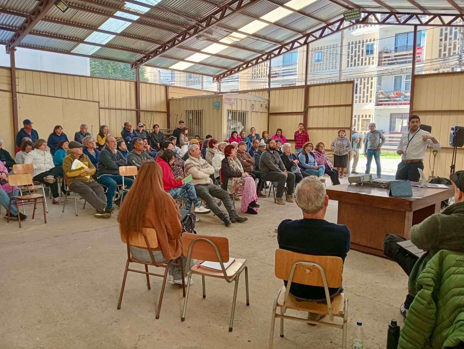 Municipio de Villa Alemana impulsa regularización de condominios sociales con vecinos de la Villa José Miguel Carrera