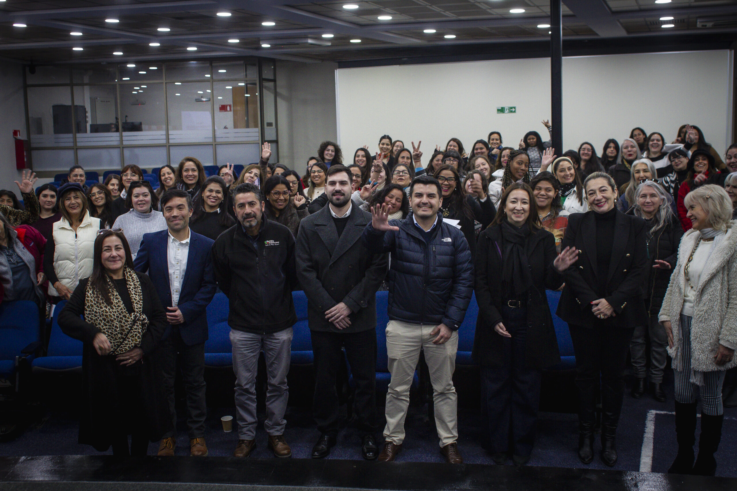 Mujeres de Villa Alemana finalizan Escuela de Emprendimiento Femenino que fortalece el desarrollo económico local