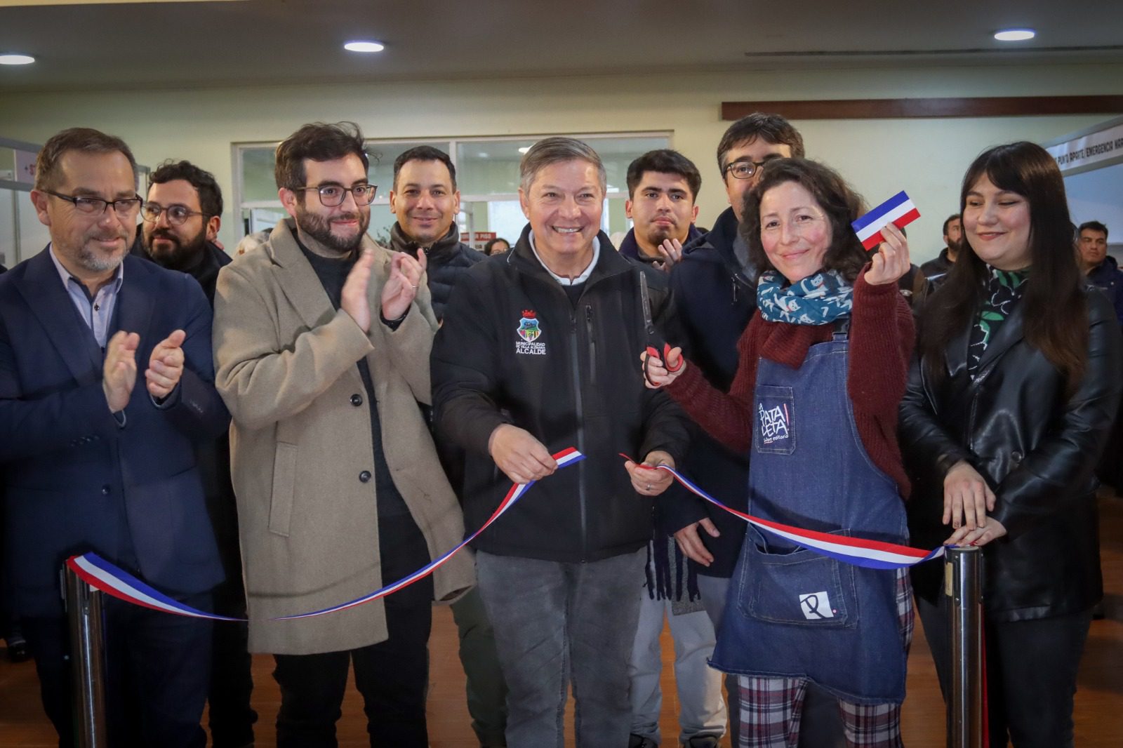 Con presencia de autoridades y vecinos inauguran Feria de Libro de Villa Alemana