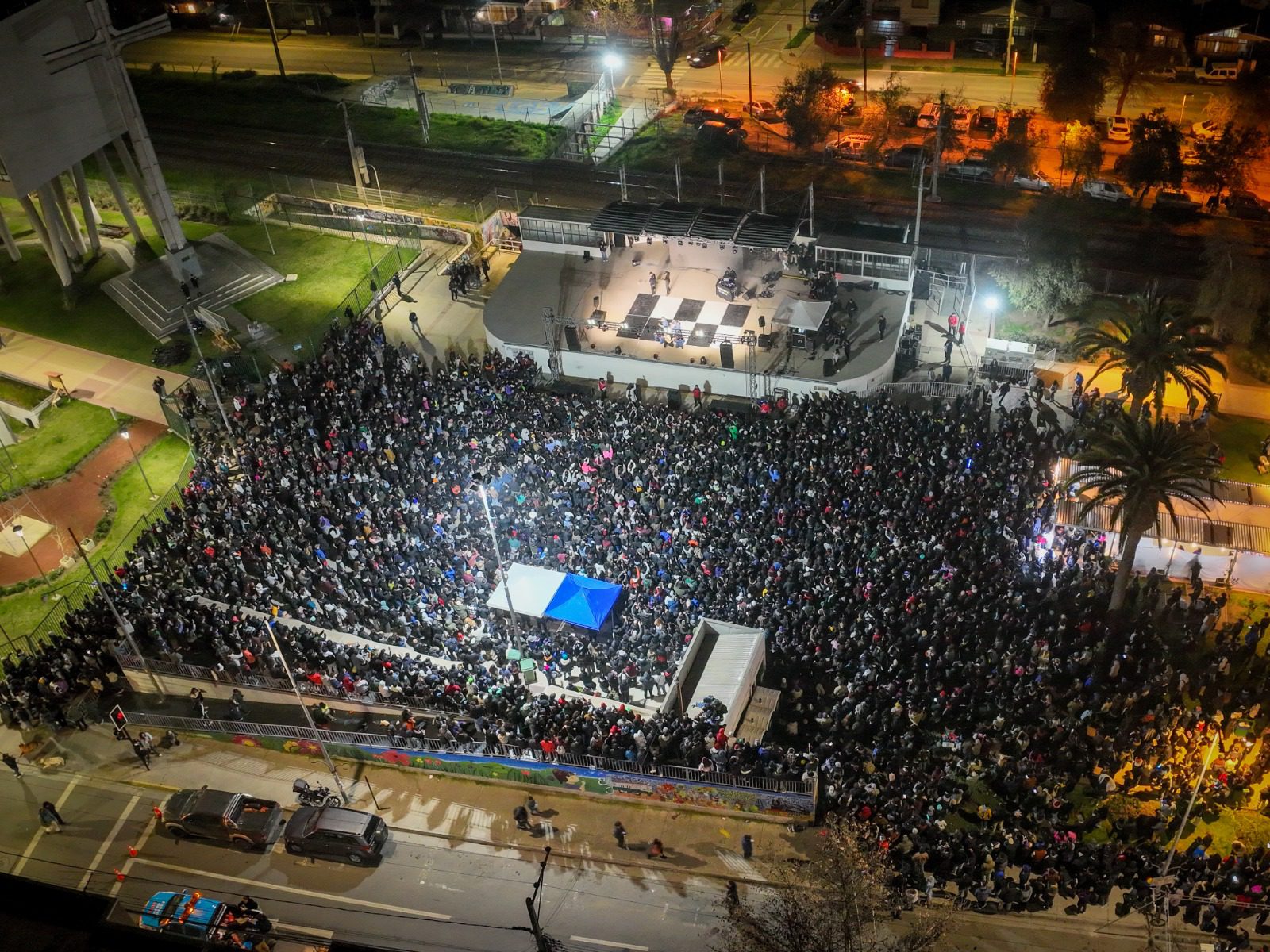 Miles de familias de Villa Alemana disfrutaron con Cantando Aprendo a Hablar y Chyste MC en tradicional Fiesta de la Familia