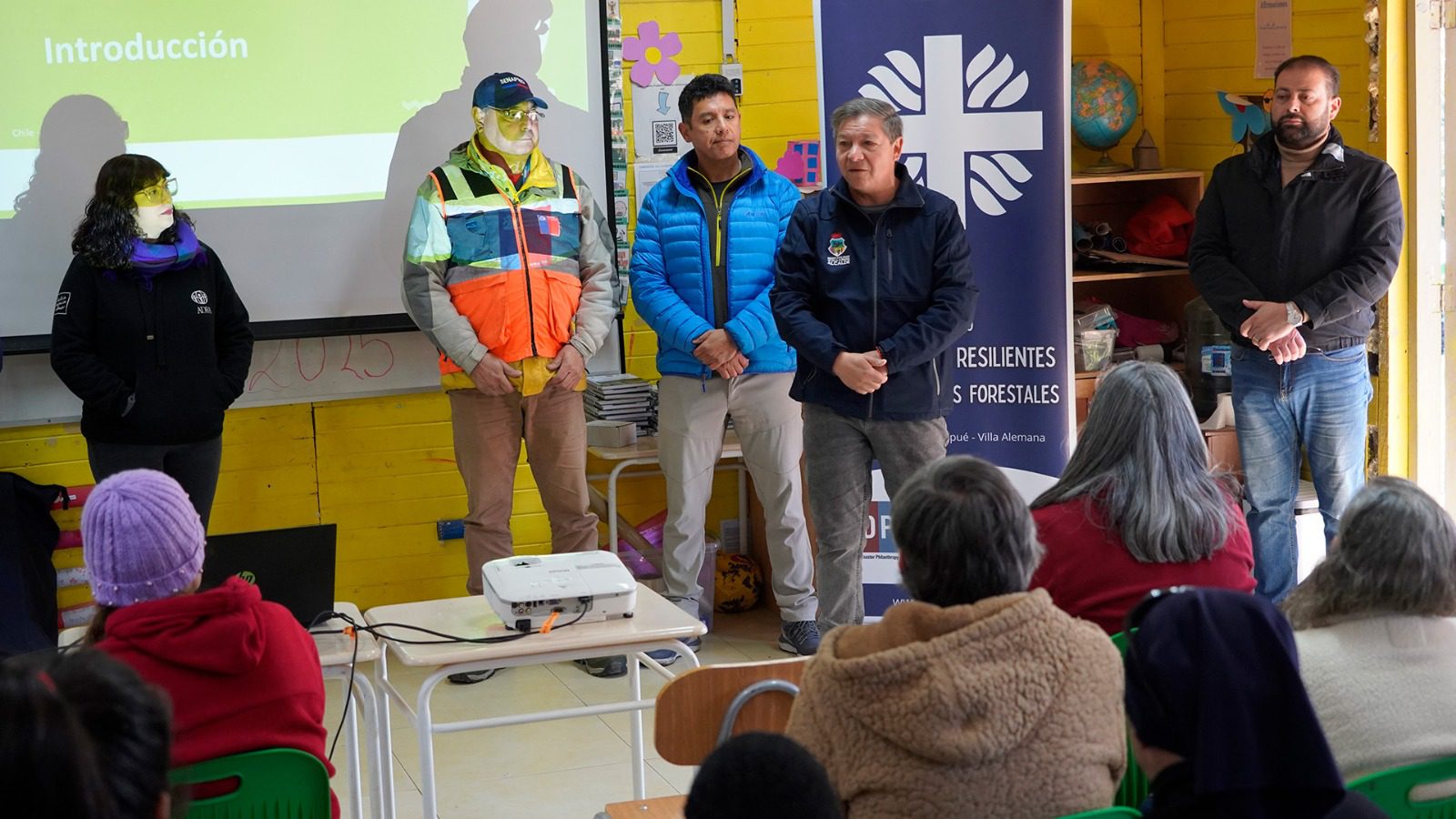 Villa Alemana fortalece comunidades frente a incendios forestales junto a Caritas Chile y SENAPRED