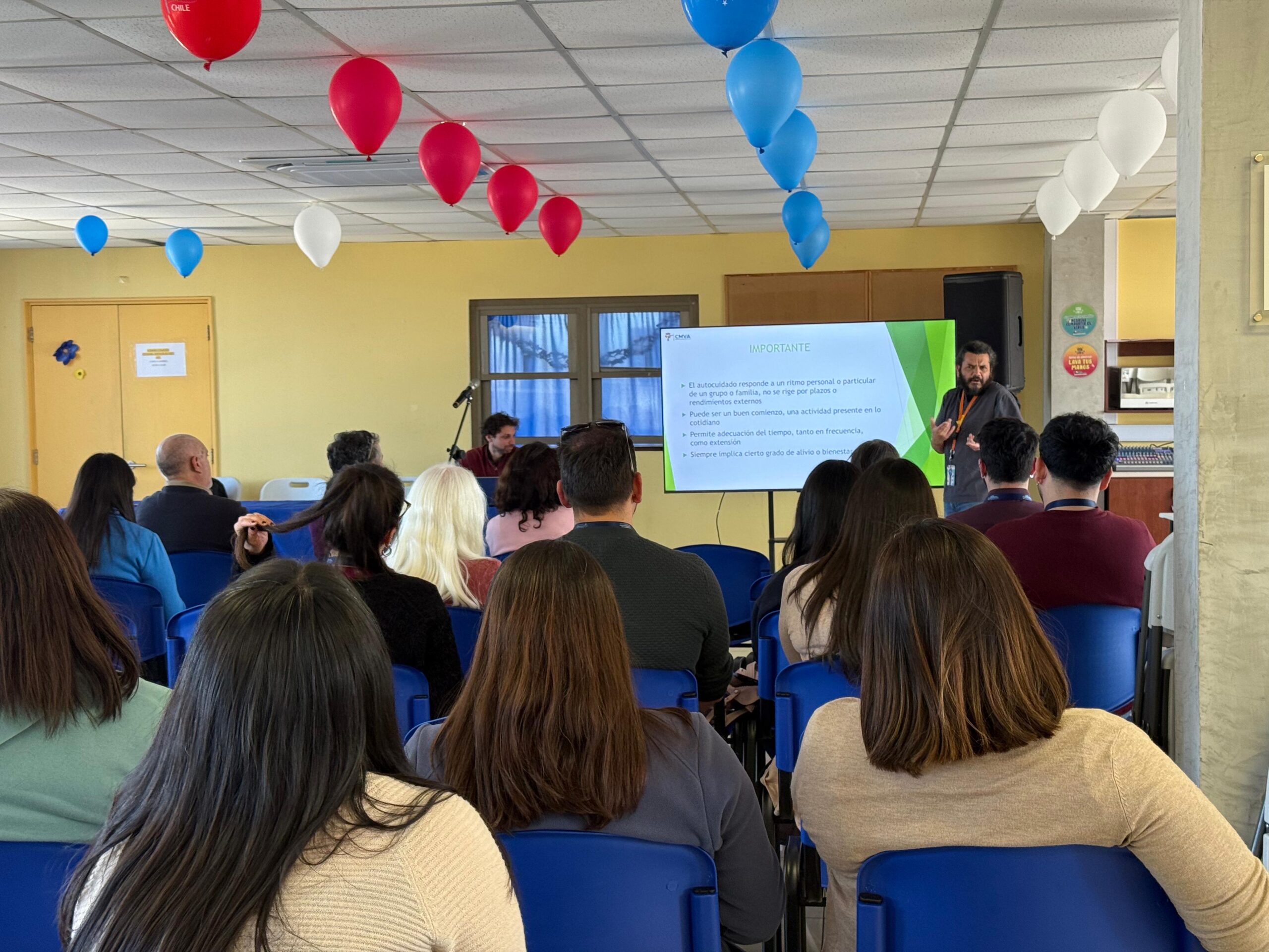 Campaña para funcionarios incluyó primera charla sobre conciencia del suicidio