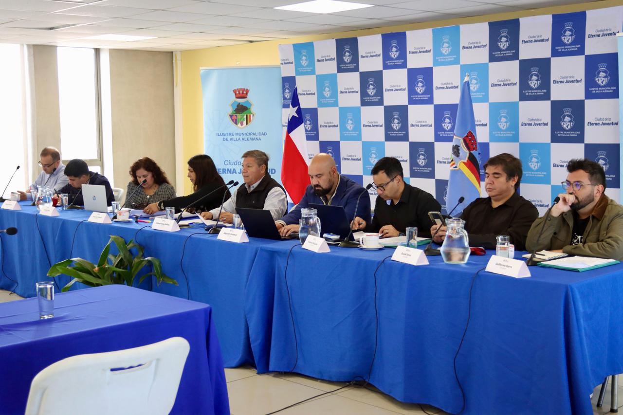 Municipio de Villa Alemana tendrá bus con acceso universal para traslado de vecinos