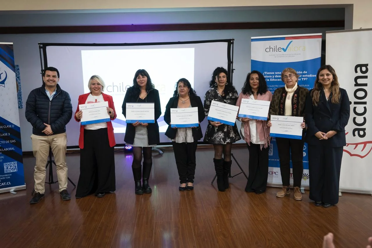 Villa Alemana impulsa el empleo femenino en oficios energéticos con certificación de nuevas instaladoras de gas