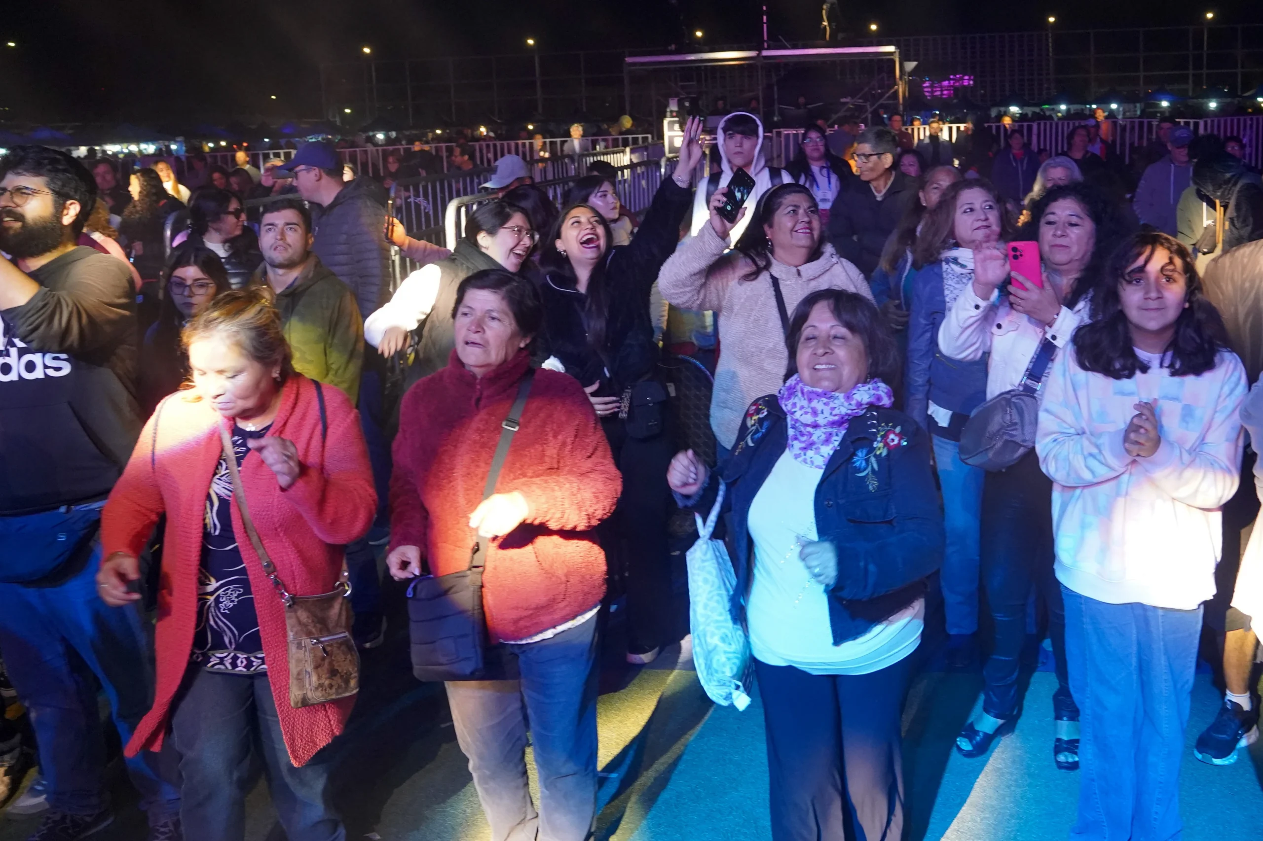 Villa Alemana celebró sus 131 años con masiva fiesta familiar en el Estadio Ítalo Composto
