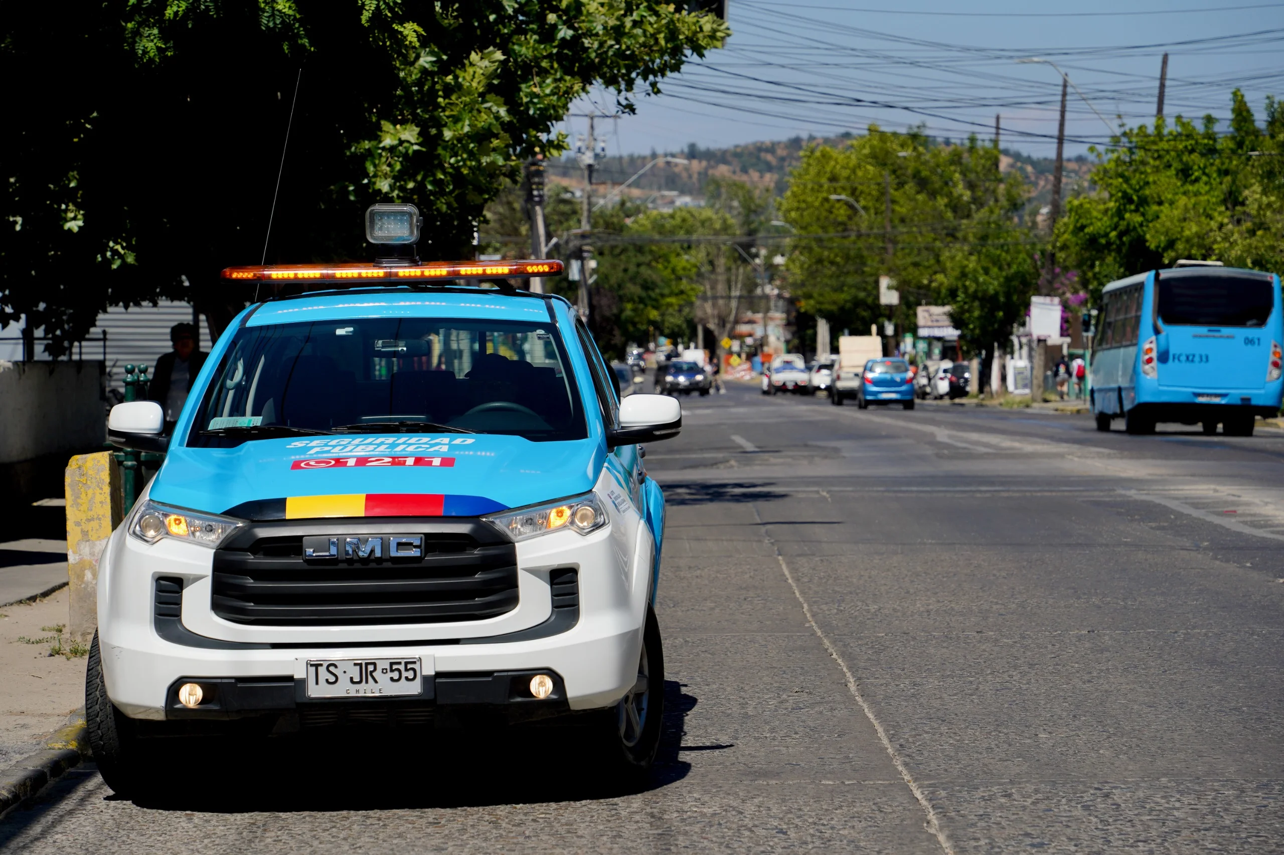 Villa Alemana aumenta su flota municipal: Dos buses para organizaciones sociales y seis camionetas para seguridad pública
