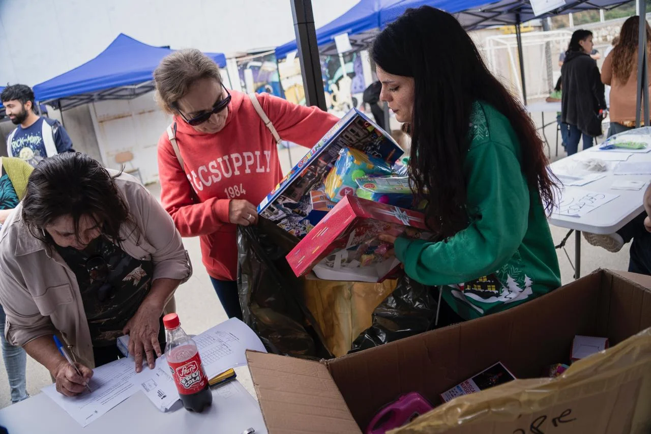 Municipalidad de Villa Alemana adelanta la Navidad con regalos para los más pequeños