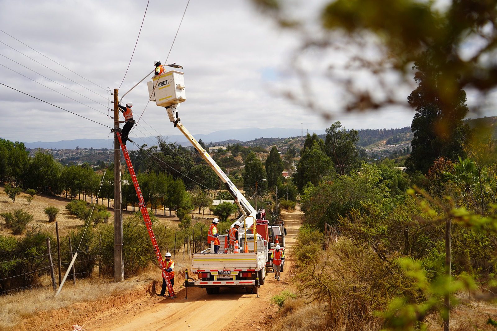Un sueño largamente esperado: Municipio entrega moderna iluminación LED a vecinos de calle Los Arrayanes de Villa Alemana