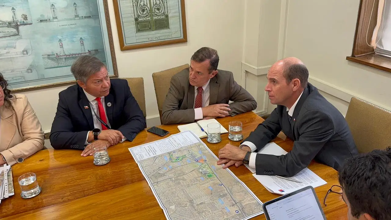 Alcalde Nelson Estay posiciona como prioridad el Hospital Provincial de Marga Marga ante el Minsal y el MOP