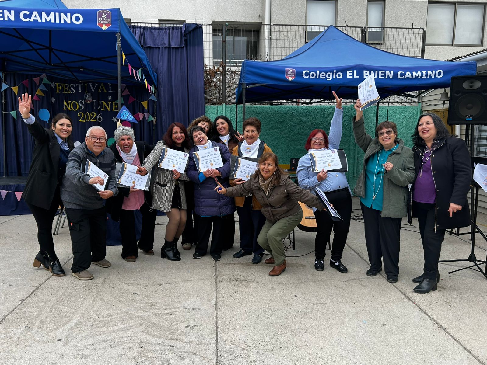 Personas mayores protagonizan jornada de sana convivencia en escuela de Villa Alemana