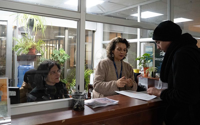 Vecinos de Villa Alemana agradecen servicio de horario extendido en una nueva jornada de Atención Nocturna Municipal