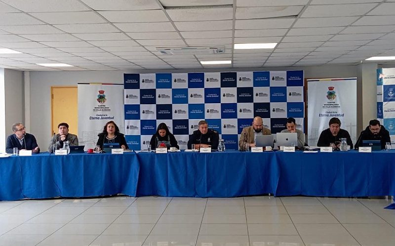 Alcalde Nelson Estay informa al Concejo Municipal de Villa Alemana la realización del test de drogas para autoridades comunales.