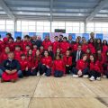 Autoridades y representantes de las selecciones regionales durante el lanzamiento de las Finales Nacionales de los Juegos Deportivos Escolares Sub 14 en Villa Alemana.