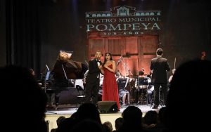 Camerata Infanto-Juvenil de Villa Alemana junto a los solistas invitados del concierto por los 100 años del Teatro Municipal Pompeya.