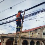 Gestiones municipales permiten ordenar cableado y retirar fibra óptica en desuso del Paseo Latorre