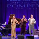 Valentín Trujillo y sus nietos cerraron el centenario del Teatro Municipal Pompeya de Villa Alemana con emotivo concierto