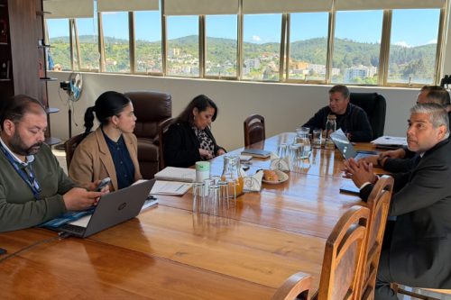 Primera sesión del Comité de Coordinación Operativa de Villa Alemana en el edificio consistorial.